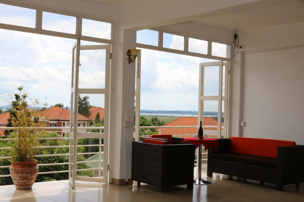 Pulickal Airport Hotel Entebbe Esterno foto